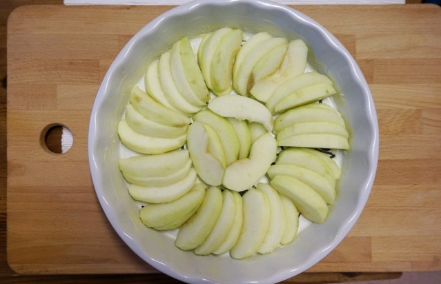 swedish-apple-pie-step1